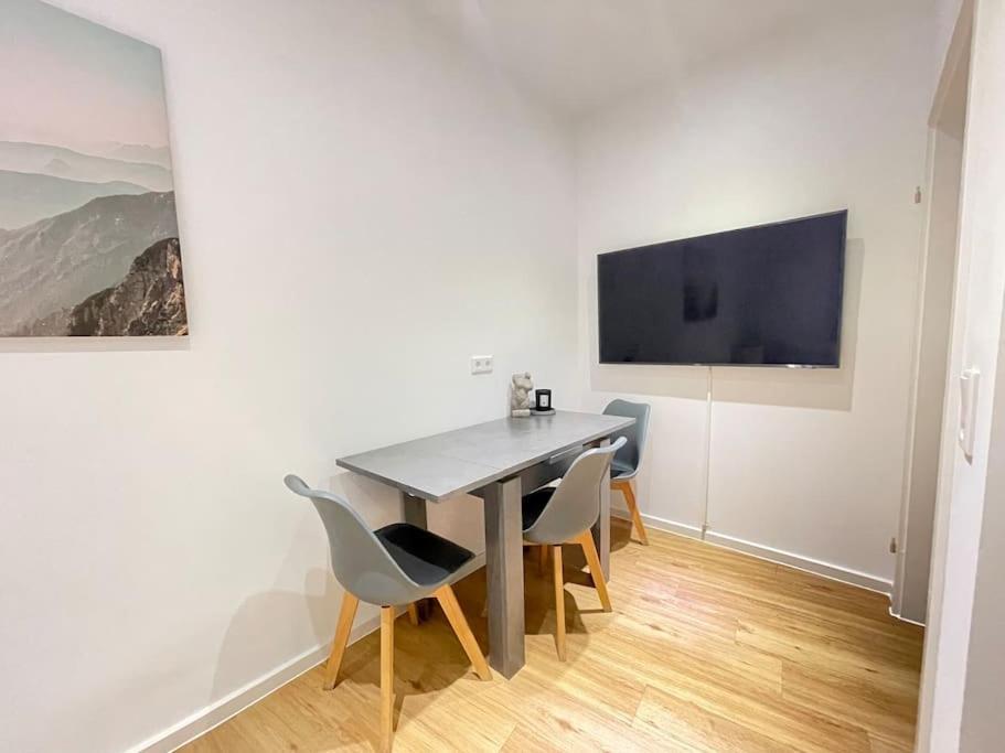 70Qm - 3 Rooms - Free Parking - City - Mallibase Apartments Ганновер Экстерьер фото
