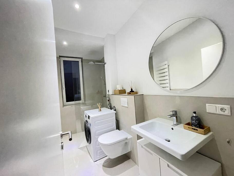 70Qm - 3 Rooms - Free Parking - City - Mallibase Apartments Ганновер Экстерьер фото